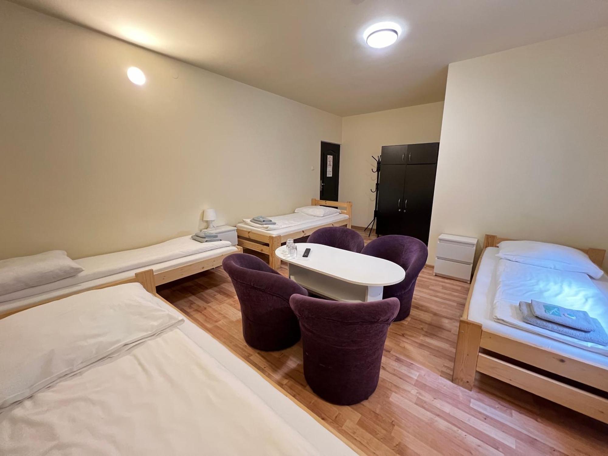 Etna - Hostel -Noclegi Rzeszow 24 Pokoje Dış mekan fotoğraf