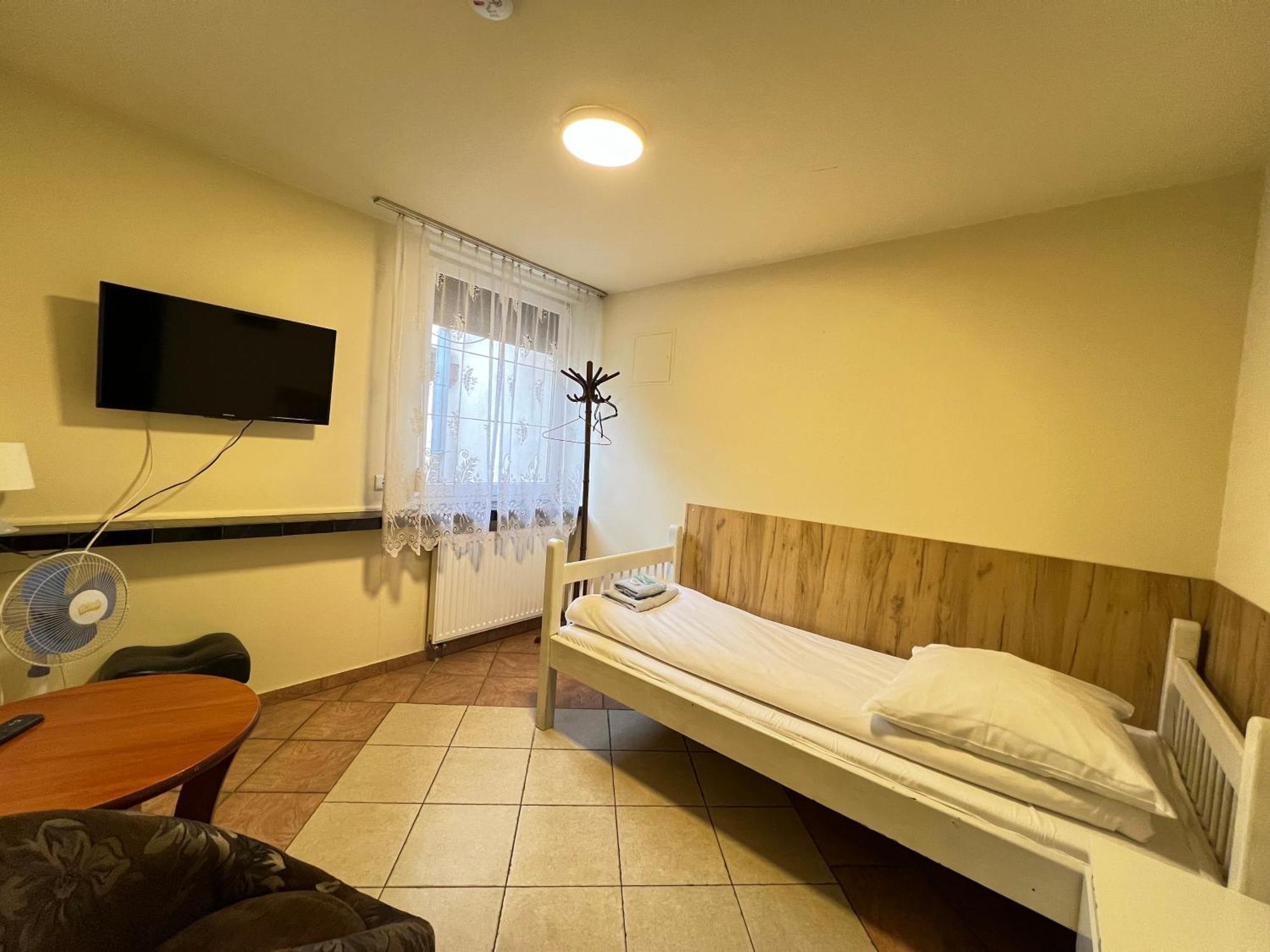Etna - Hostel -Noclegi Rzeszow Dış mekan fotoğraf