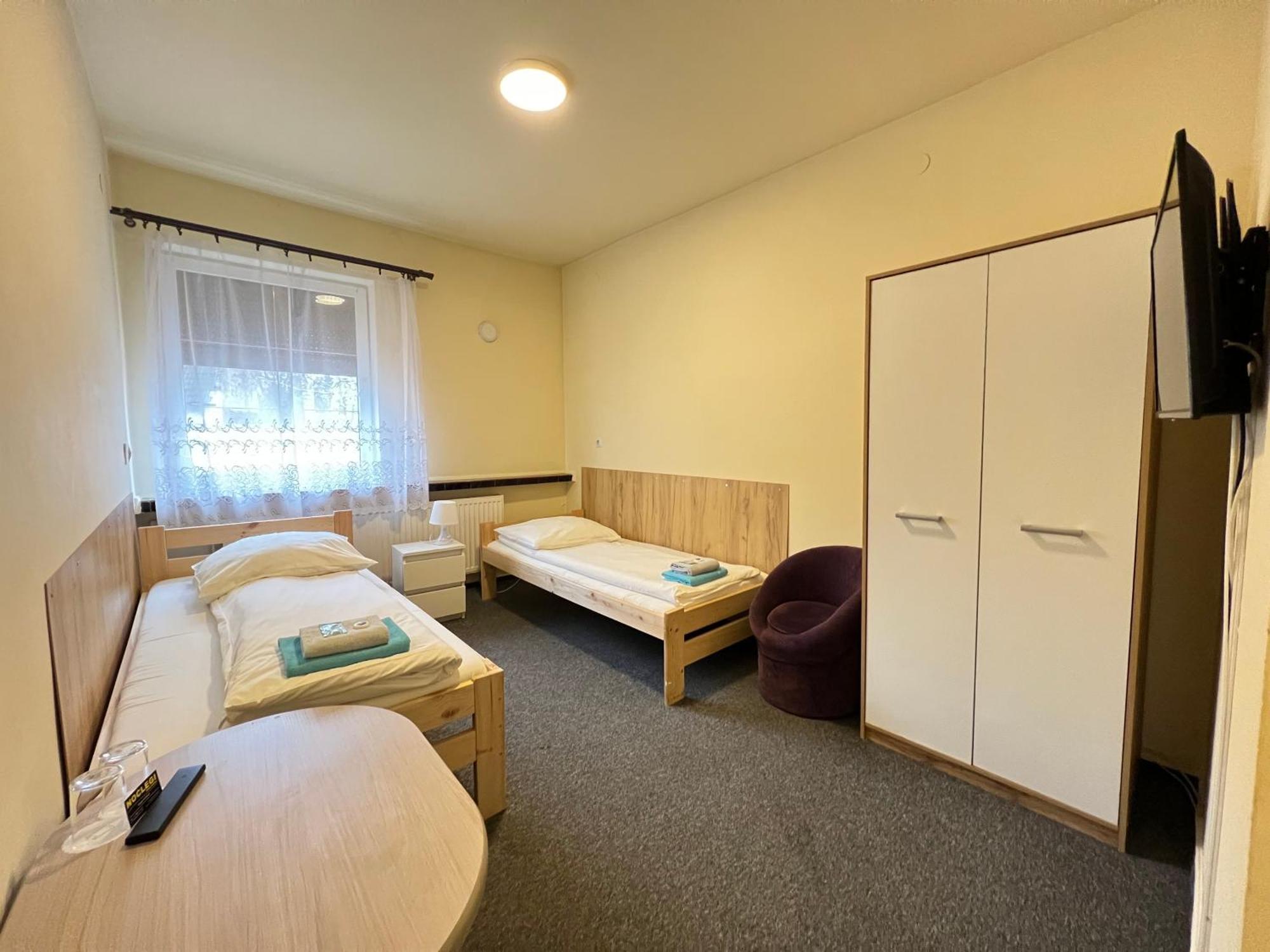Etna - Hostel -Noclegi Rzeszow 24 Pokoje Dış mekan fotoğraf