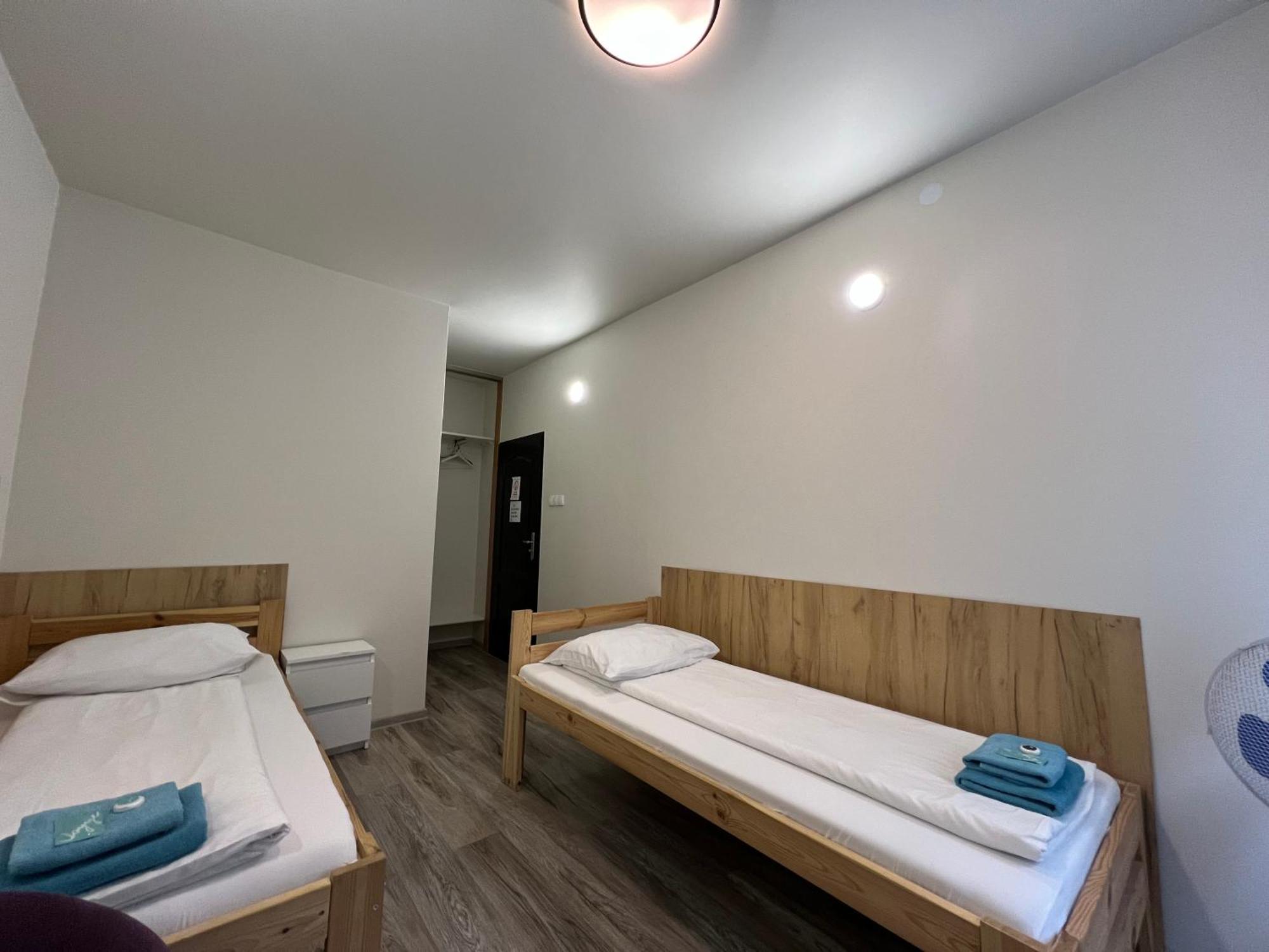 Etna - Hostel -Noclegi Rzeszow 24 Pokoje Dış mekan fotoğraf