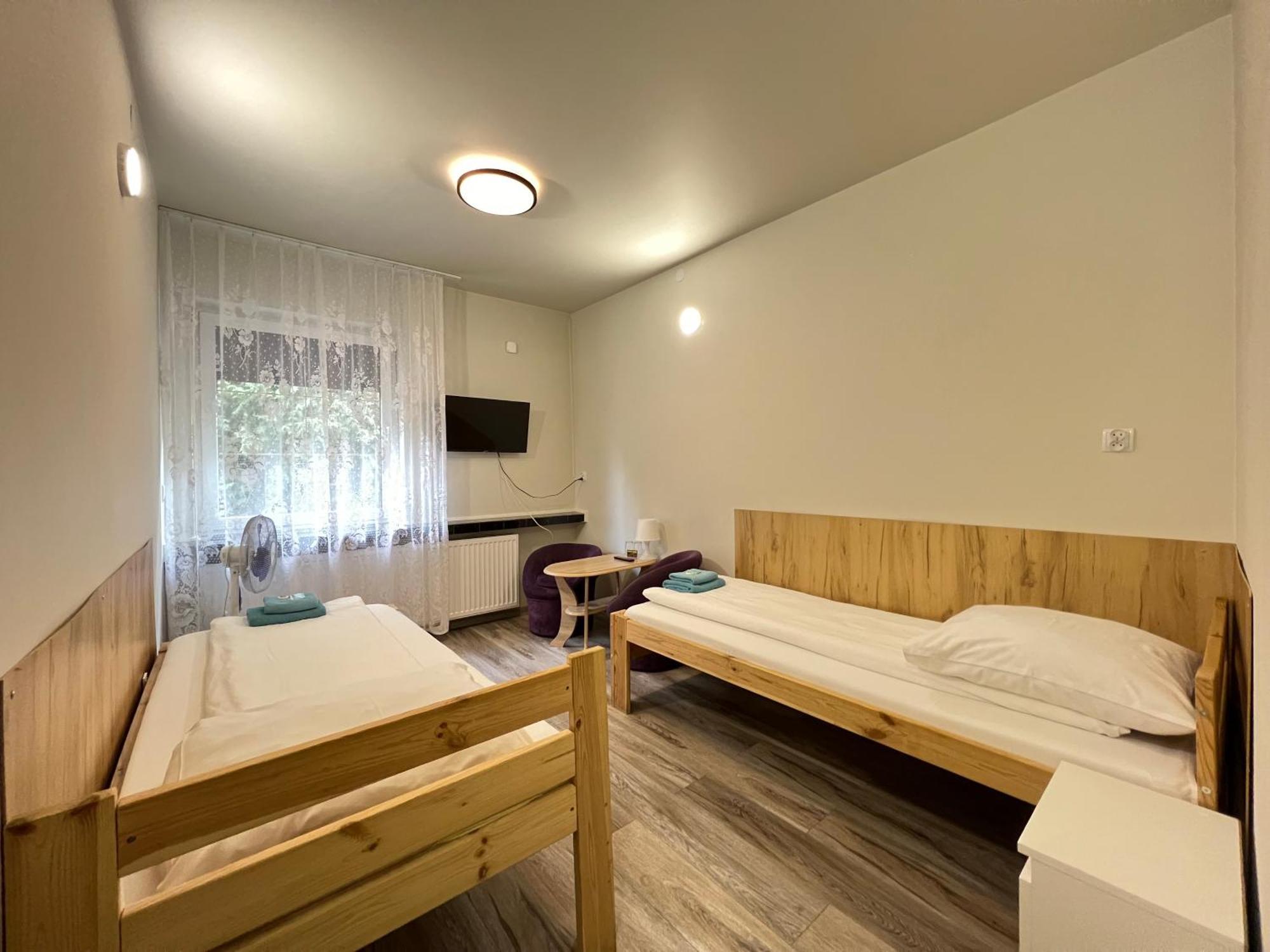 Etna - Hostel -Noclegi Rzeszow 24 Pokoje Dış mekan fotoğraf