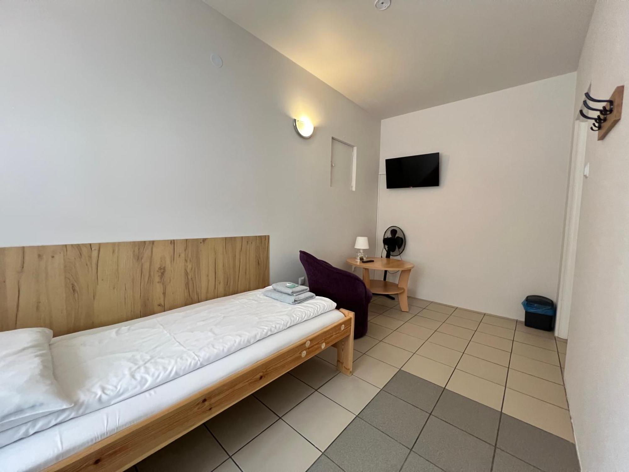 Etna - Hostel -Noclegi Rzeszow Dış mekan fotoğraf