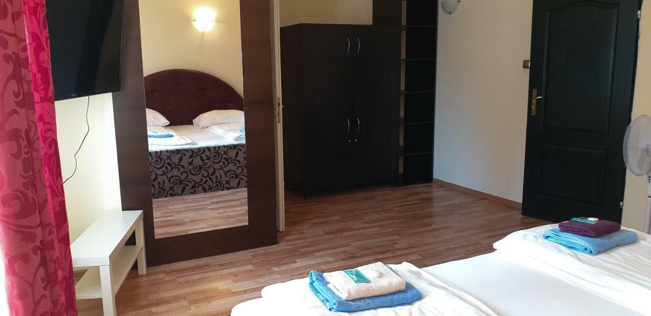 Etna - Hostel -Noclegi Rzeszow Dış mekan fotoğraf
