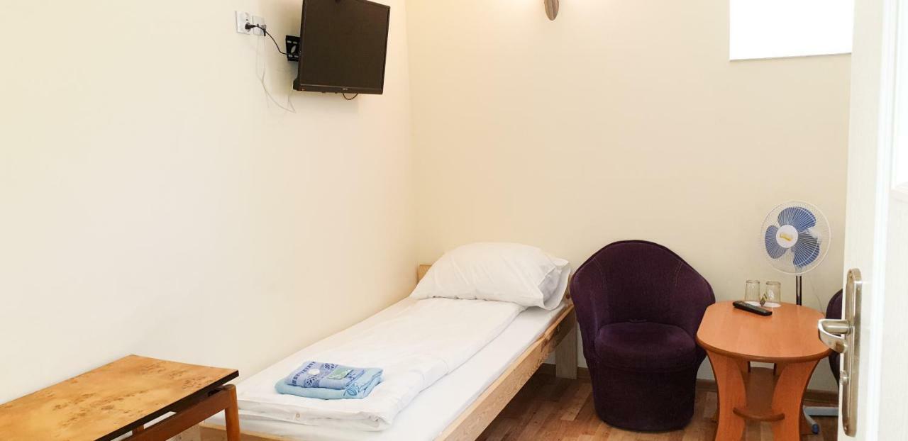 Etna - Hostel -Noclegi Rzeszow Dış mekan fotoğraf