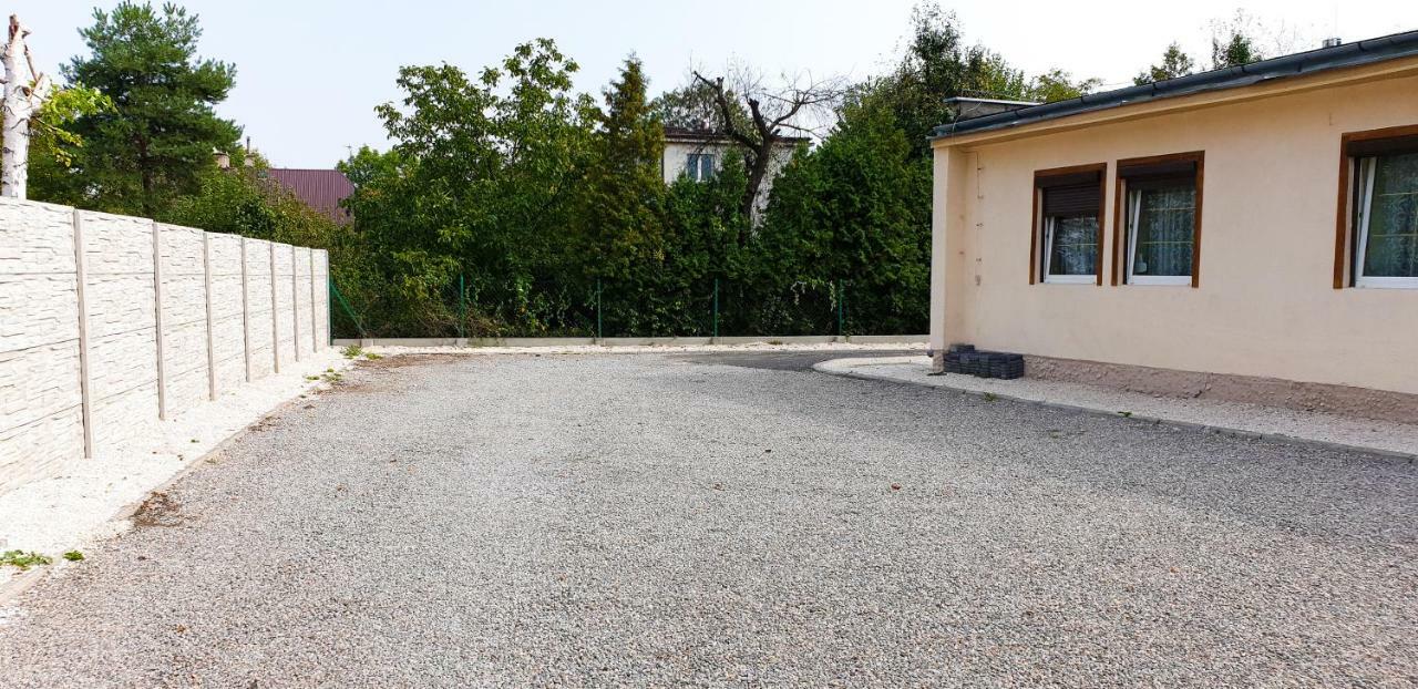 Etna - Hostel -Noclegi Rzeszow Dış mekan fotoğraf